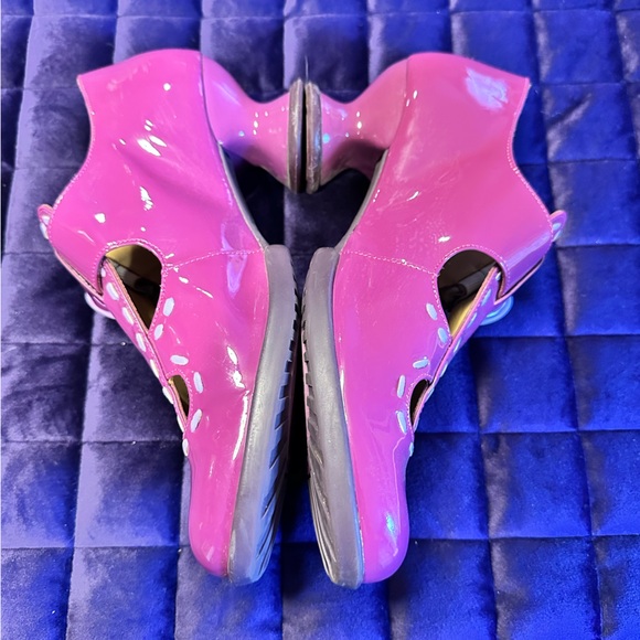 Fluevog Enneagram Enthusiast Vintage T-Strap Heel in Purple Patent - Picture 5 of 10